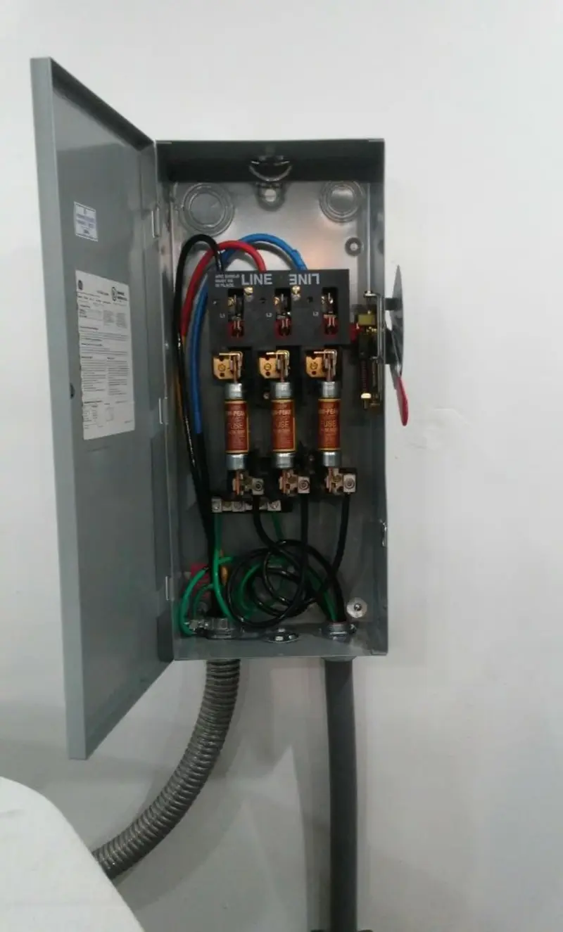 Three-phase disconnect switch installed for Electrical Wiring & Rewiring in Silverton